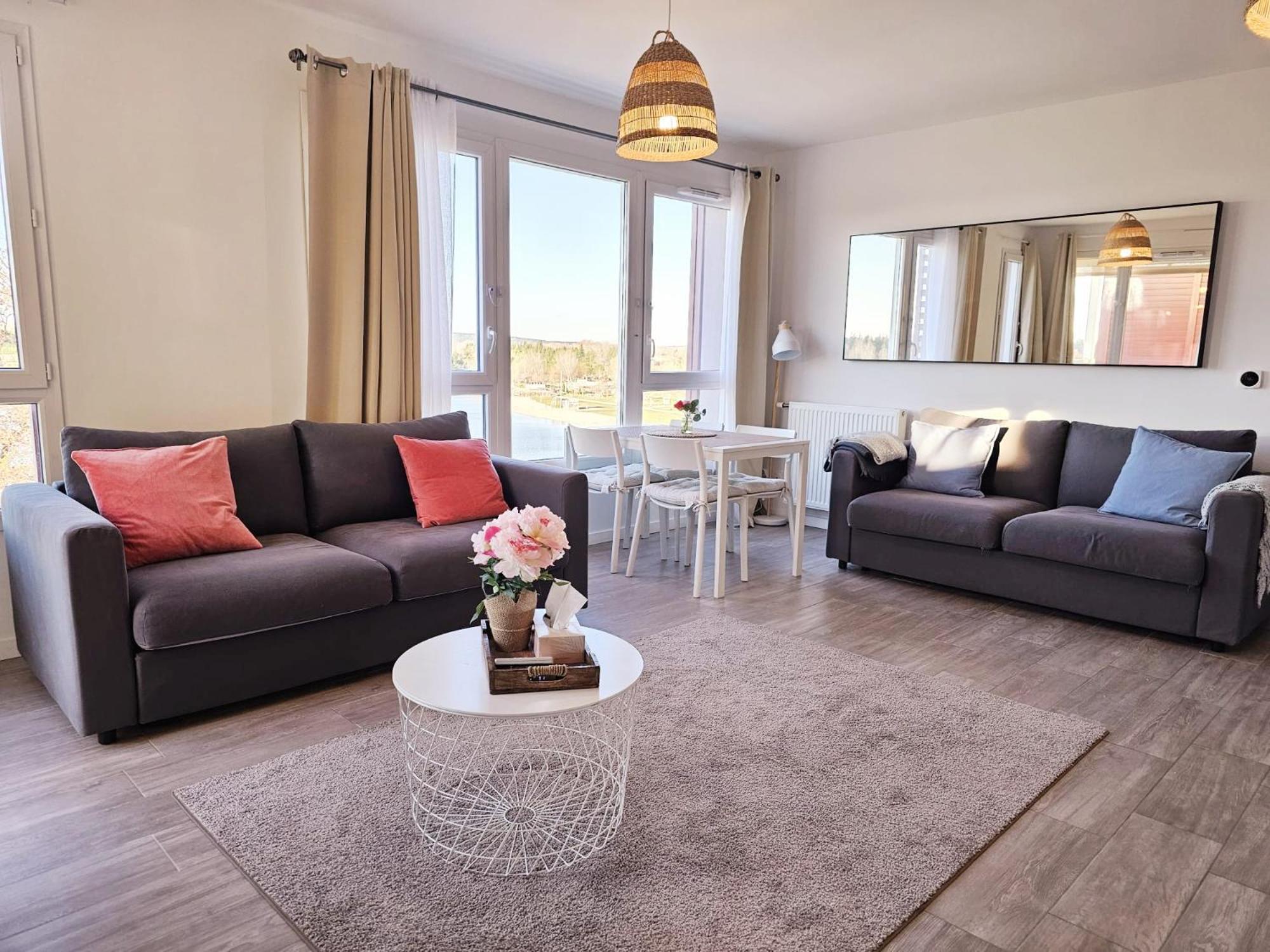 Lakeside Provence - Appartement 4 Etoiles Face Au Lac De モントゥー エクステリア 写真
